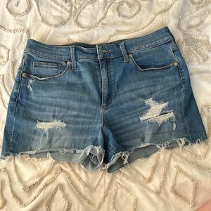 Jean shorts size 14/32 Universal Thread